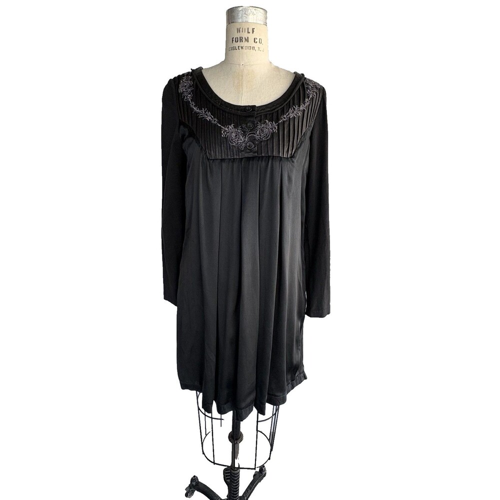 Sportmax Max Mara Black Sheepskin Leather Embroidered Pleated Dress